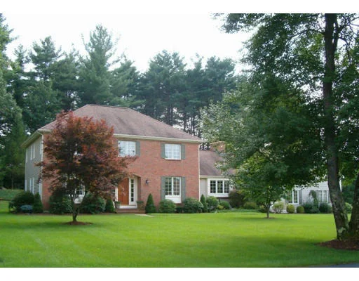 Unit for sale at 12 Coachmen Lane, Bedford, MA 01730