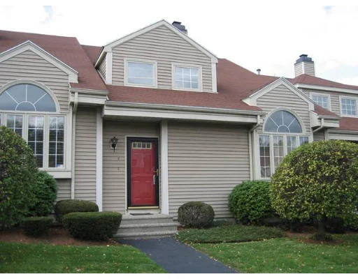Unit for sale at 237 South Street, Shrewsbury, MA 01545