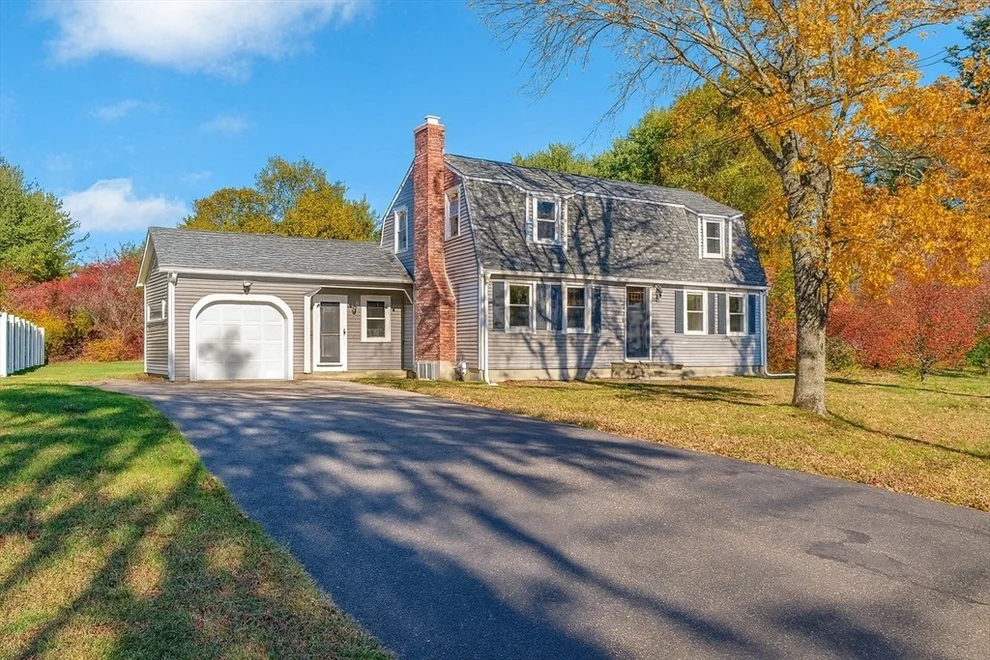 Unit for sale at 18 Beech St, Townsend, MA 01469