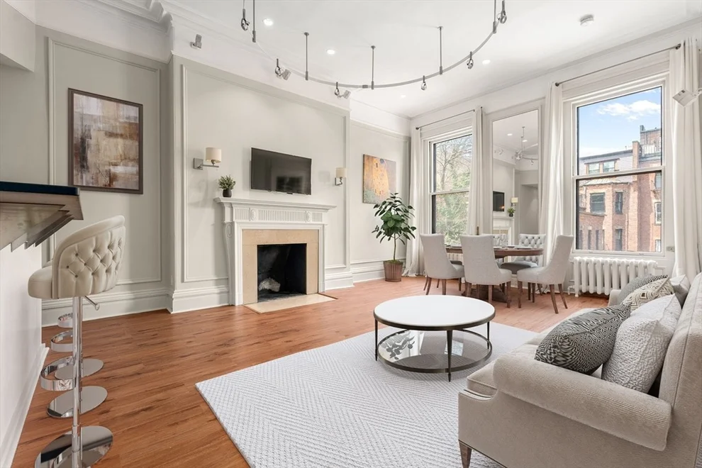 Unit for sale at 321 Commonwealth Ave, Boston, MA 02115