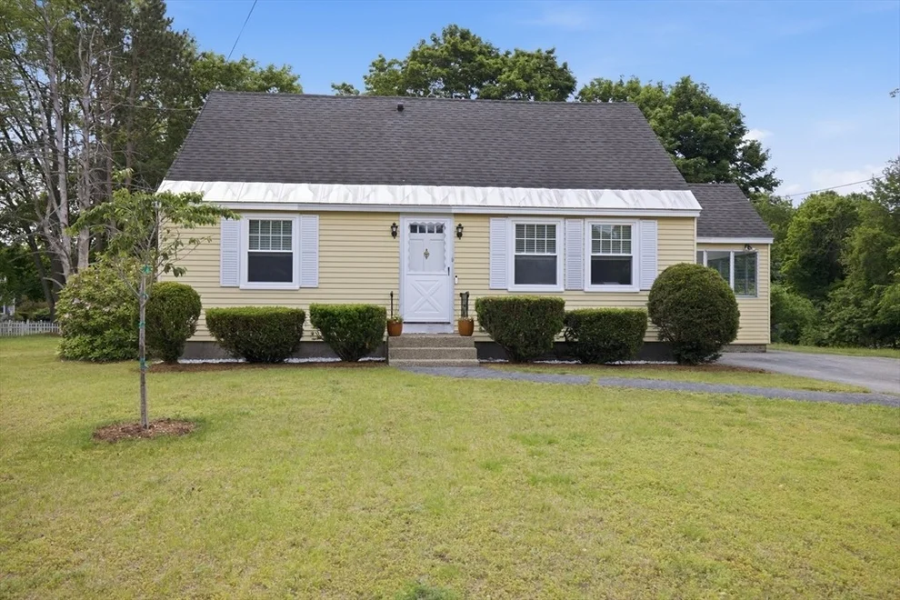 Unit for sale at 9 Claude Rd, Chelmsford, MA 01824