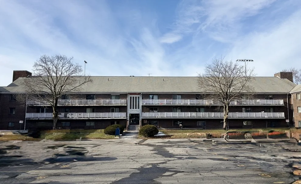 Unit for sale at 126 Beaver St, Framingham, MA 01702
