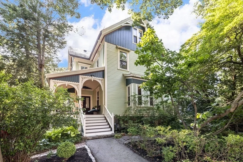 Unit for sale at 31 Wesley St, Newton, MA 02458