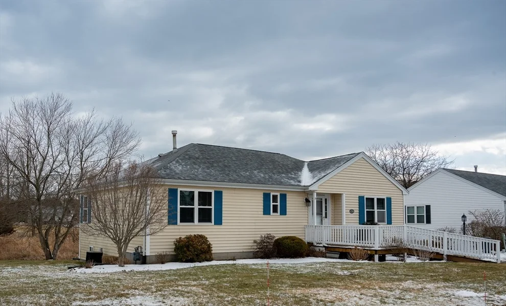 Unit for sale at 170 Crystal Water Dr, East Bridgewater, MA 02333