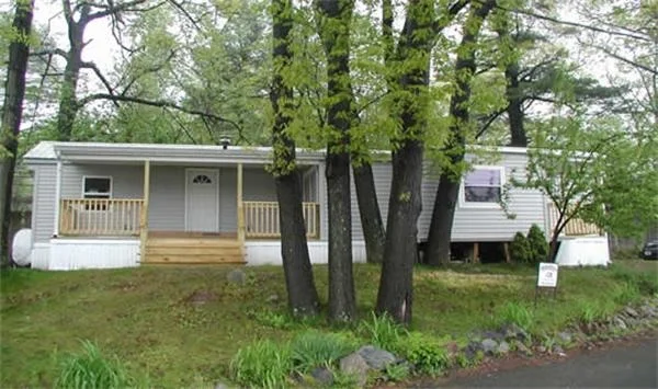 Unit for sale at 846 Broadway, Saugus, MA 01906
