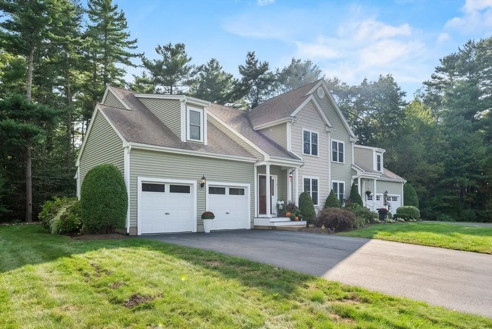 Unit for sale at 3 Sarah Reed Hunt Way, Middleboro, MA 02346
