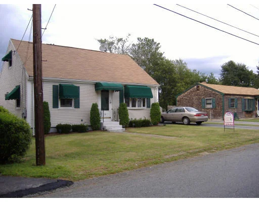 Unit for sale at 32 Colonial Ave, Tiverton, RI 02878
