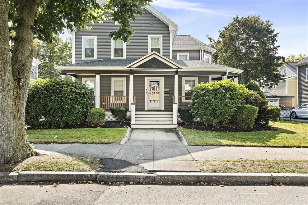 Unit for sale at 46 Chestnut St, Wakefield, MA 01880