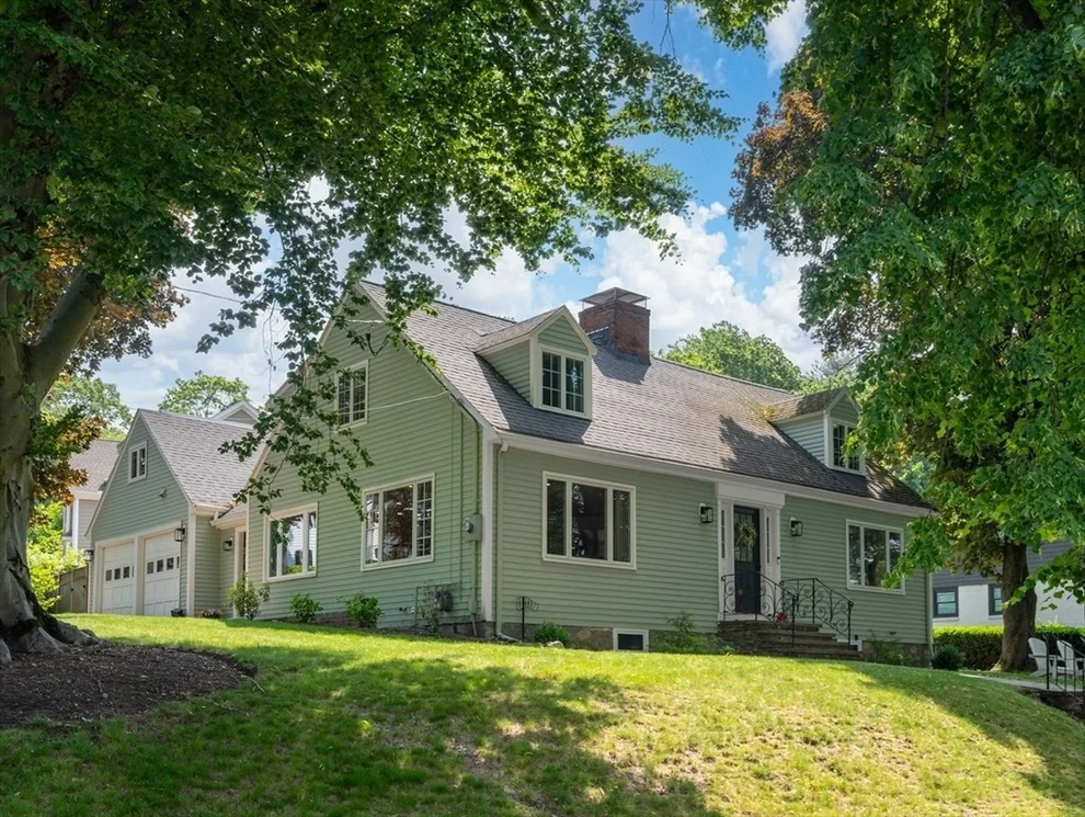 Unit for sale at 2 Elmcrest Circle, Melrose, MA 02176