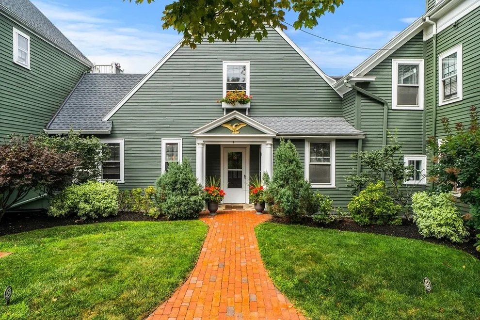 Unit for sale at 8 Franklin St, Marblehead, MA 01945