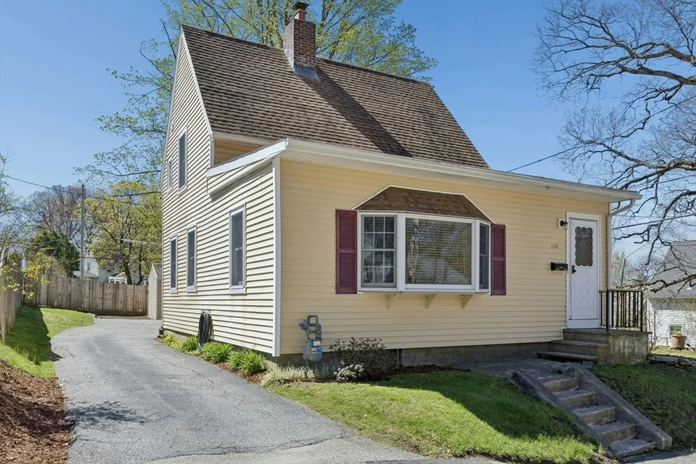Unit for sale at 139 Ararat Street, Worcester, MA 01606