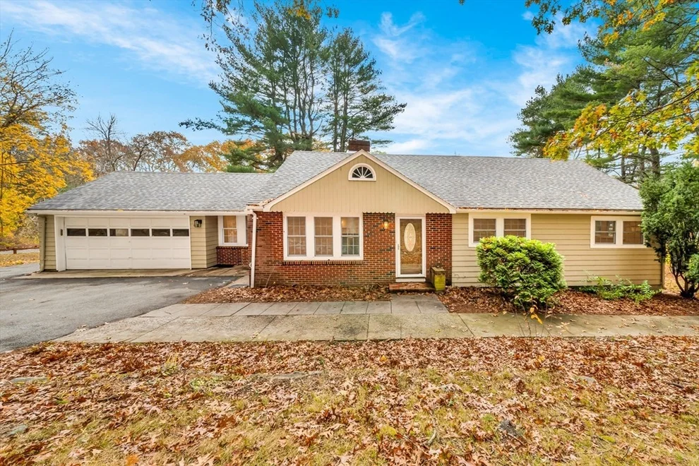 Unit for sale at 11 Gould Rd, Andover, MA 01810