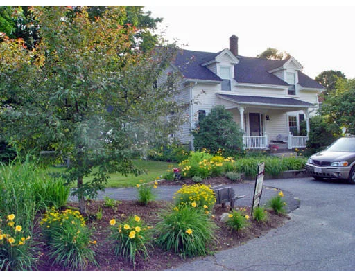 Unit for sale at 19 Farm St, Upton, MA 01568
