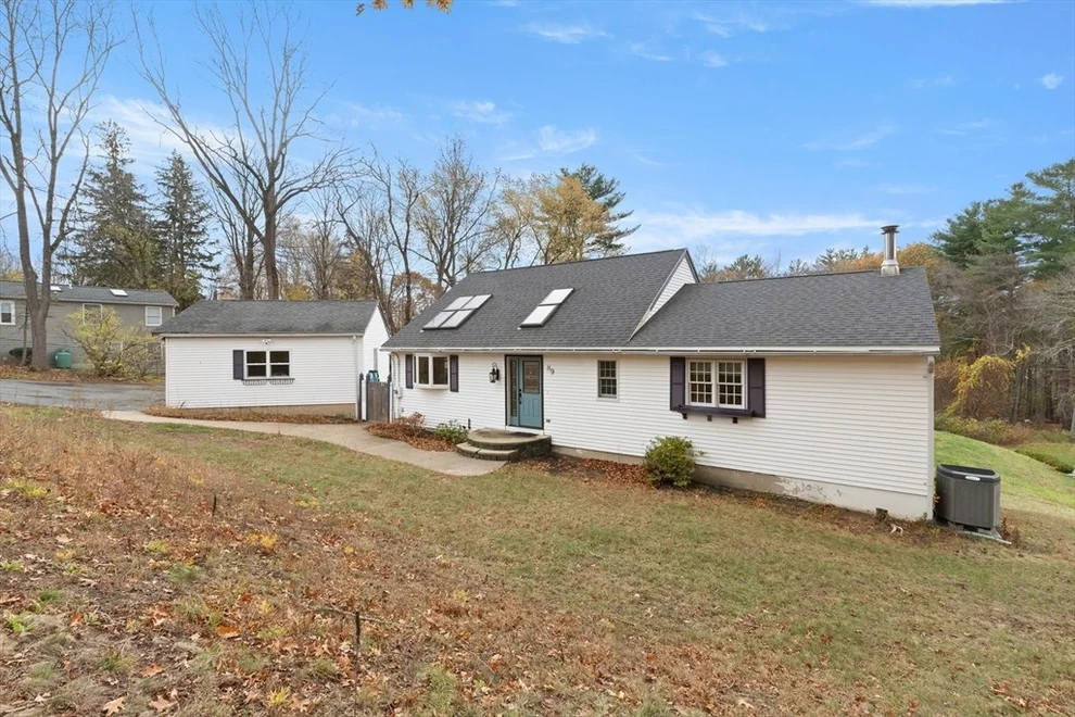 Unit for sale at 89 King St, Groveland, MA 01834