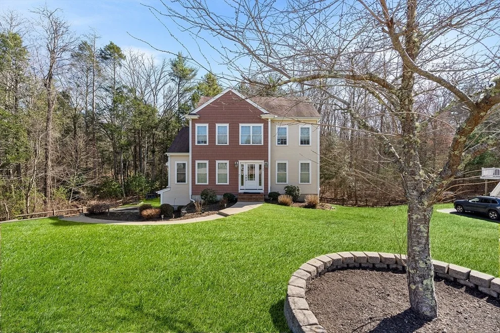 Unit for sale at 29 Regatta Dr, Attleboro, MA 02703