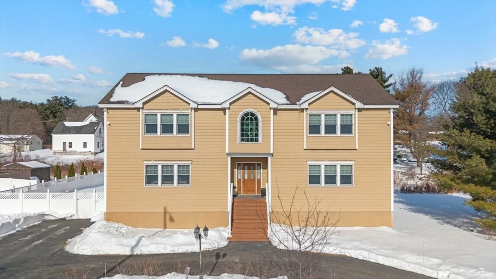 Unit for sale at 86 Lynn Fells Pkwy, Saugus, MA 01906