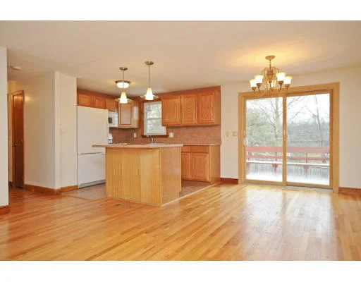 Unit for sale at 25 Longwood Ave, Woburn, MA 01801