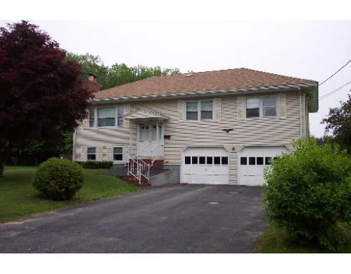 Unit for sale at 32 Surrey Drive, North Andover, MA 01845