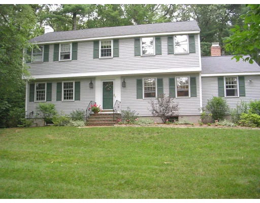 Unit for sale at 20 Indian Hill Rd, Medfield, MA 02052