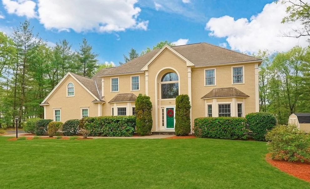 Unit for sale at 30 Whispering Lane, Holliston, MA 01746