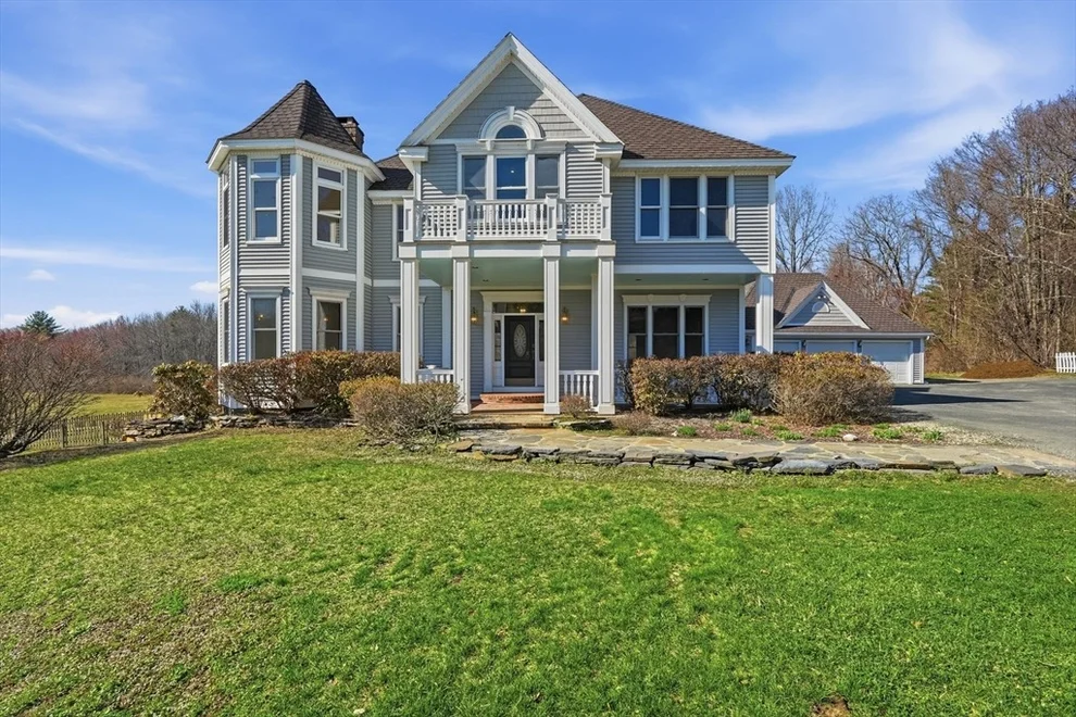 Unit for sale at 365 Middle St, Amherst, MA 01002
