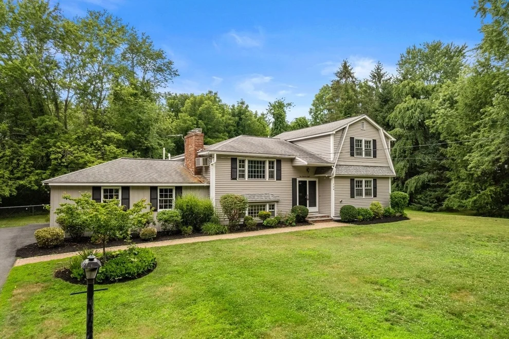 Unit for sale at 108 Greenwood Rd, Andover, MA 01810