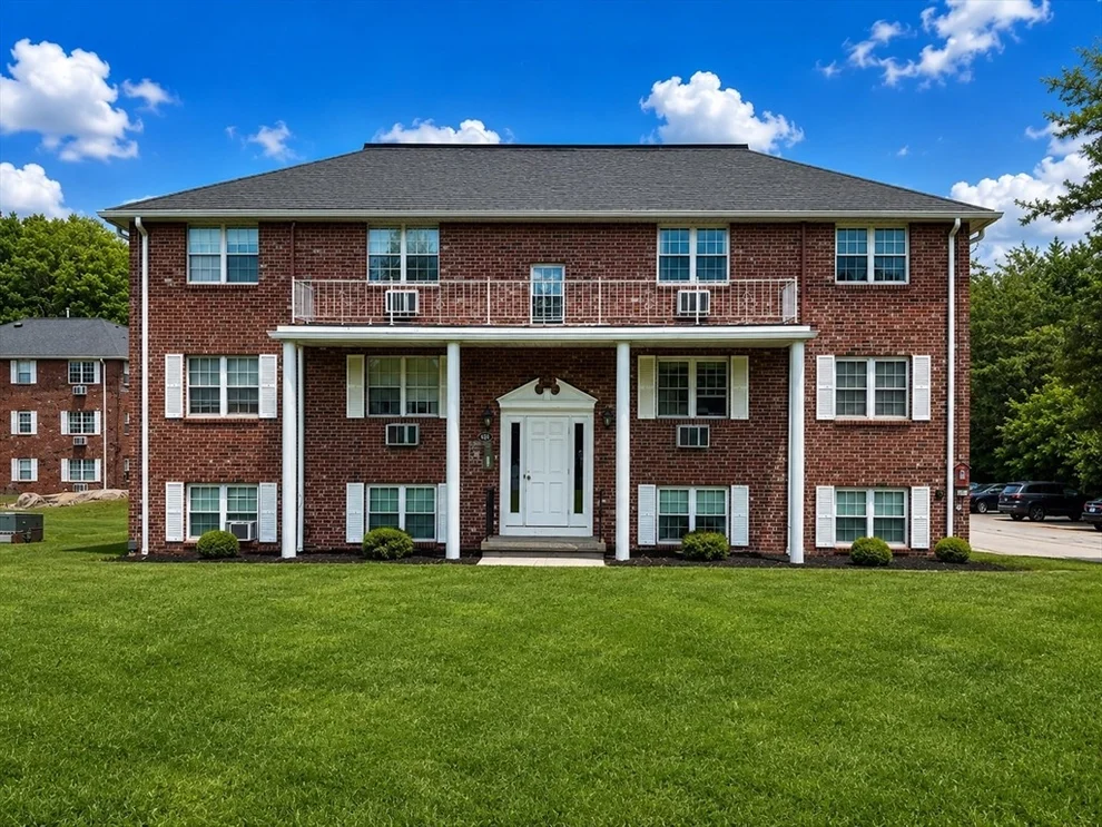 Unit for sale at 428 Great Road, Acton, MA 01720