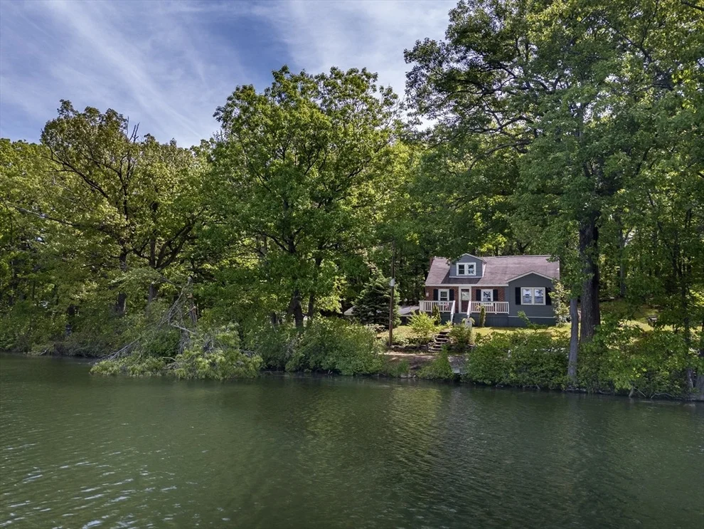 Unit for sale at 51 Reed Road, Shrewsbury, MA 01545