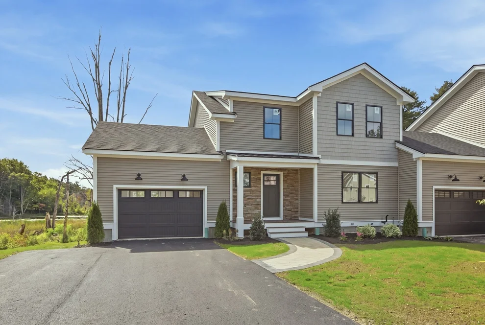 Unit for sale at 137 Essex Street, Middleton, MA 01949