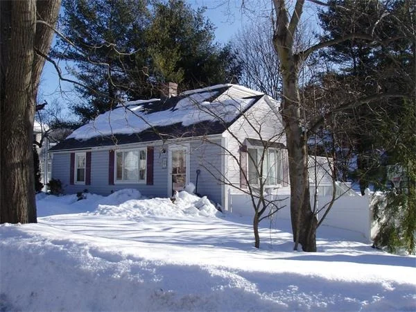 Unit for sale at 19 Dufton Rd, Andover, MA 01810