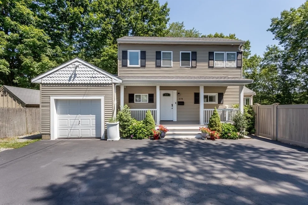 Unit for sale at 573 Union St, Braintree, MA 02184