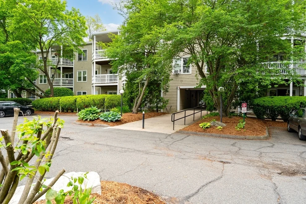Unit for sale at 23 Randolph Pl, Northampton, MA 01060