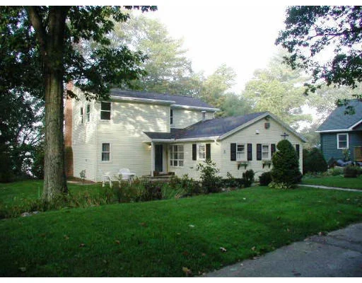 Unit for sale at 25 Highland Trail, West Brookfield, MA 01585