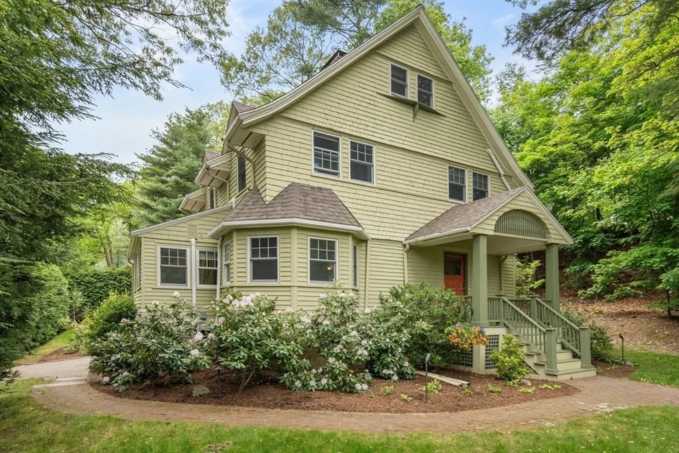 Unit for sale at 787 Chestnut St, Newton, MA 02468