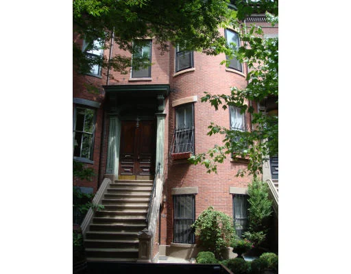 Unit for sale at 3 Wellington Street, Boston, MA 02118