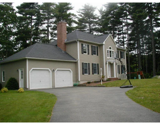 Unit for sale at 9 Serenoa Lane, Wilmington, MA 01887