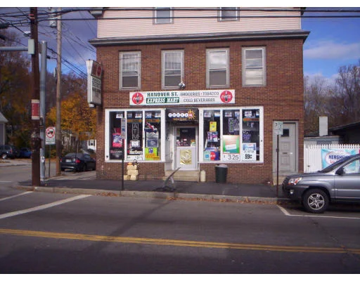 Unit for sale at 1036 Hanover Street, Manchester, NH 03104