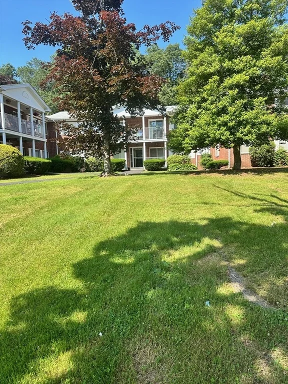 Unit for sale at 6 Bayberry Dr, Sharon, MA 02067