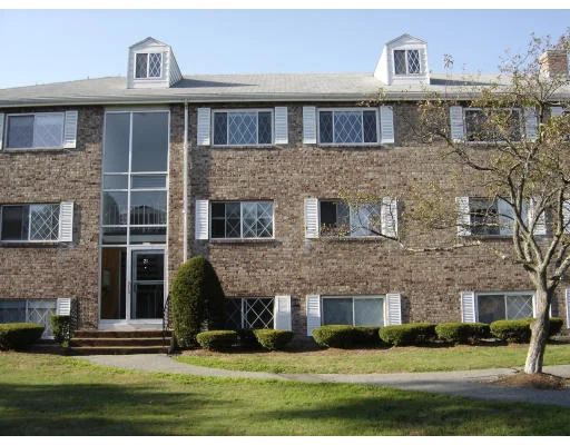 Unit for sale at 21 Fernview Ave, North Andover, MA 01845
