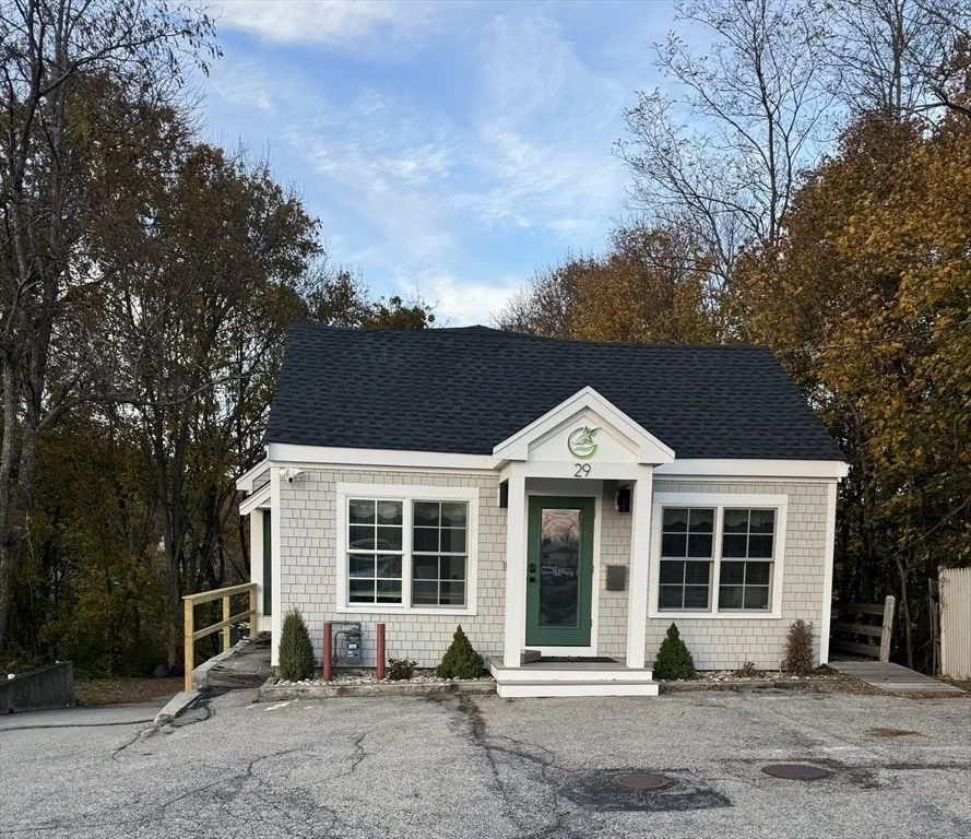 Unit for sale at 29 Washington St, Norwell, MA 02061