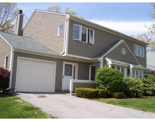 Unit for sale at 39 Oakwood Ln, Worcester, MA 01604