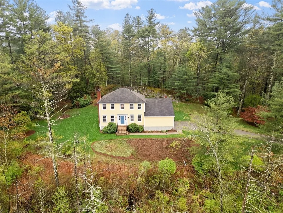 Unit for sale at 94 Brook St, Carlisle, MA 01741