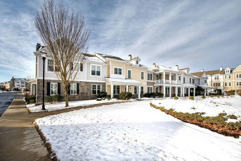 Unit for sale at 168 Stayner Dr, Hingham, MA 02043