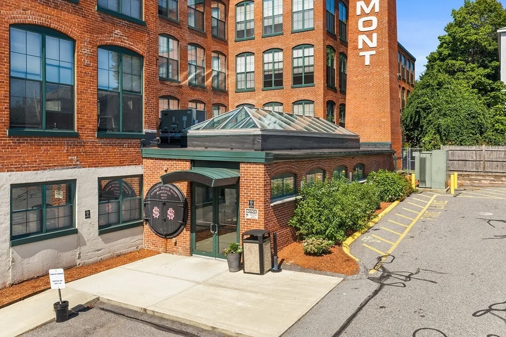 Unit for sale at 160 Fremont St, Worcester, MA 01603
