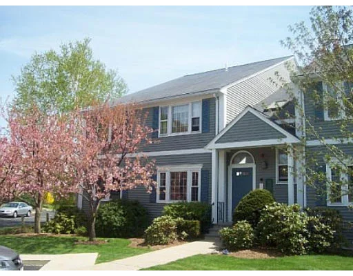 Unit for sale at 33 Washington Green, Walpole, MA 02081