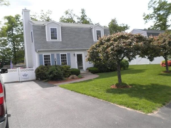 Unit for sale at 54 Santoro Rd, Worcester, MA 01606