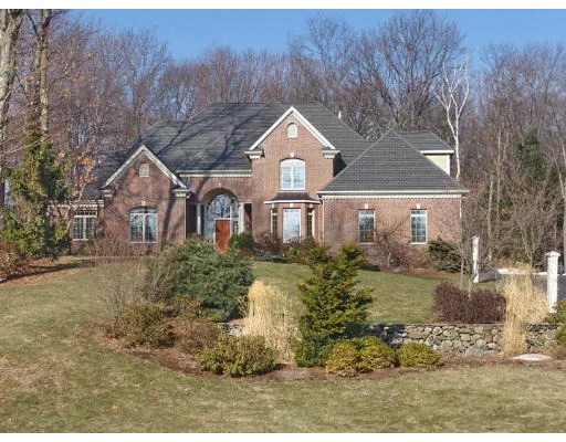 Unit for sale at 32 Broken Tree Rd, Medway, MA 02053