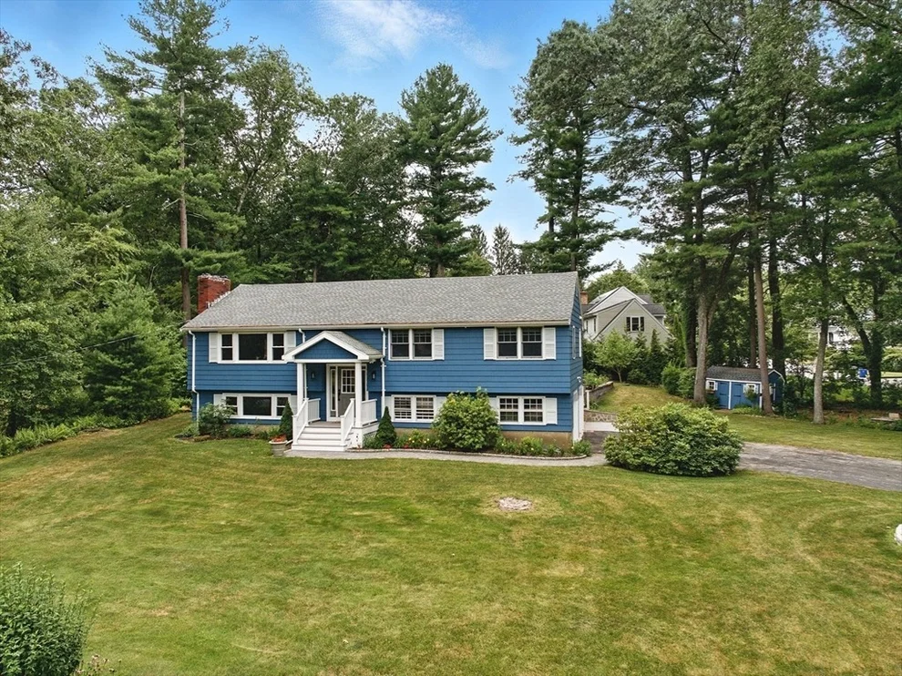 Unit for sale at 1 Glenridge Dr, Bedford, MA 01730