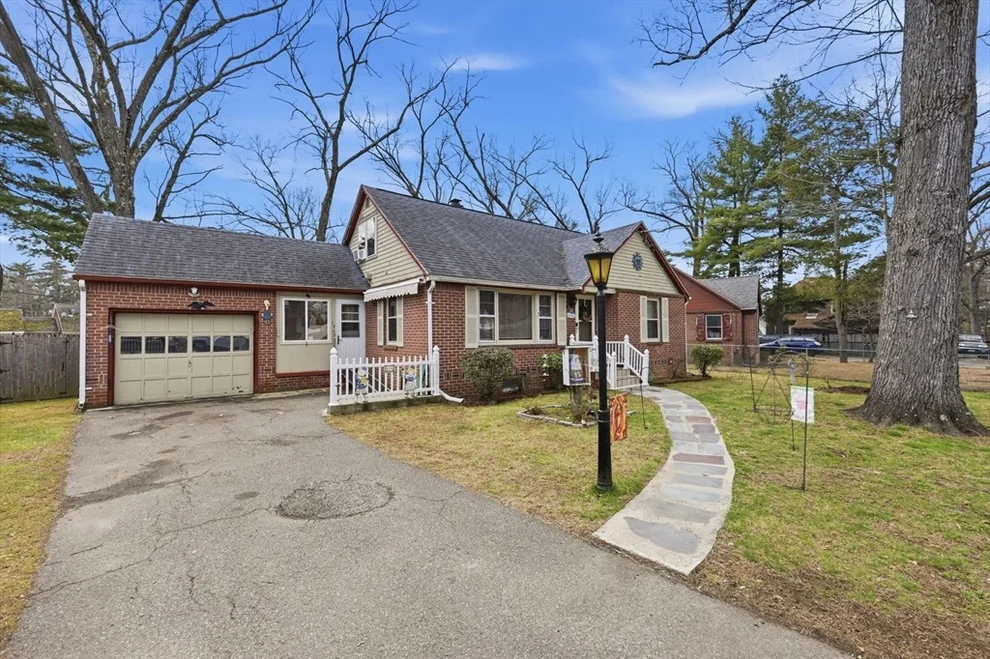 Unit for sale at 19 Carnavon Circle, Springfield, MA 01109