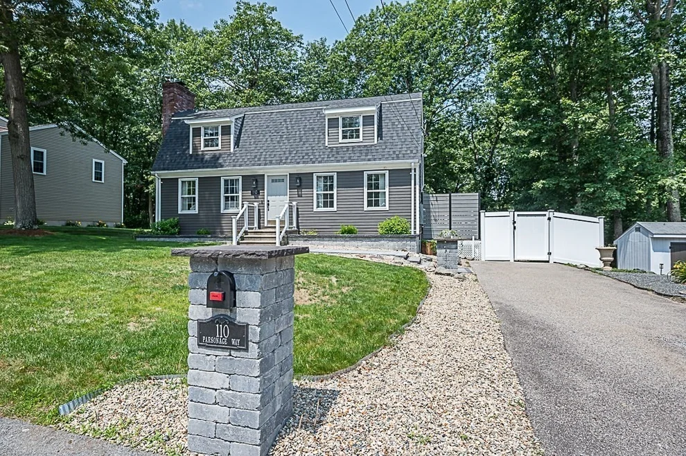 Unit for sale at 110 Parsonage Rd, Attleboro, MA 02703